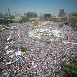 Foule sur la Place Tahrir Egypte