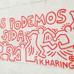Détail de la fresque "Tous ensemble nous pouvons arrêter le Sida" (Barcelone, 1989) de Keith Haring.