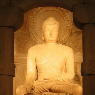 Bouddha dans Grotte de Seokguram