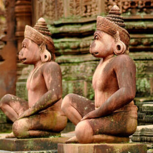 2 Sculptures à Banteay Srei au Cambodge