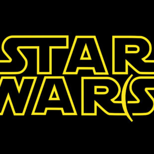 Logo Star Wars jaune sur fond noir avec "S" de war entre parenthèses.